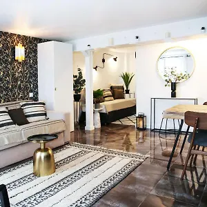 Belleville - Spacieux - 4p - 19 , Paris France